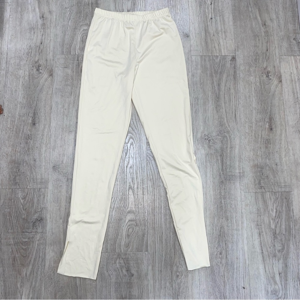 Blush mark cream leggings size large